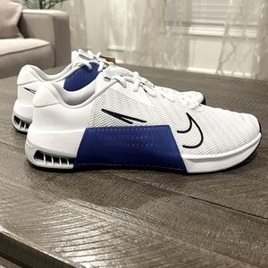 NWT - Nike Metcon 9
